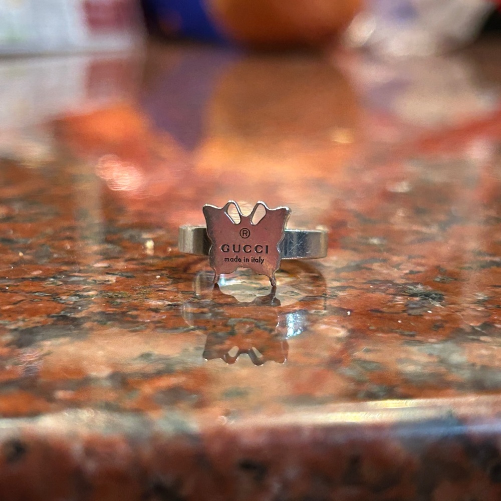 Authentic Gucci butterfly ring - Picture 1 of 4